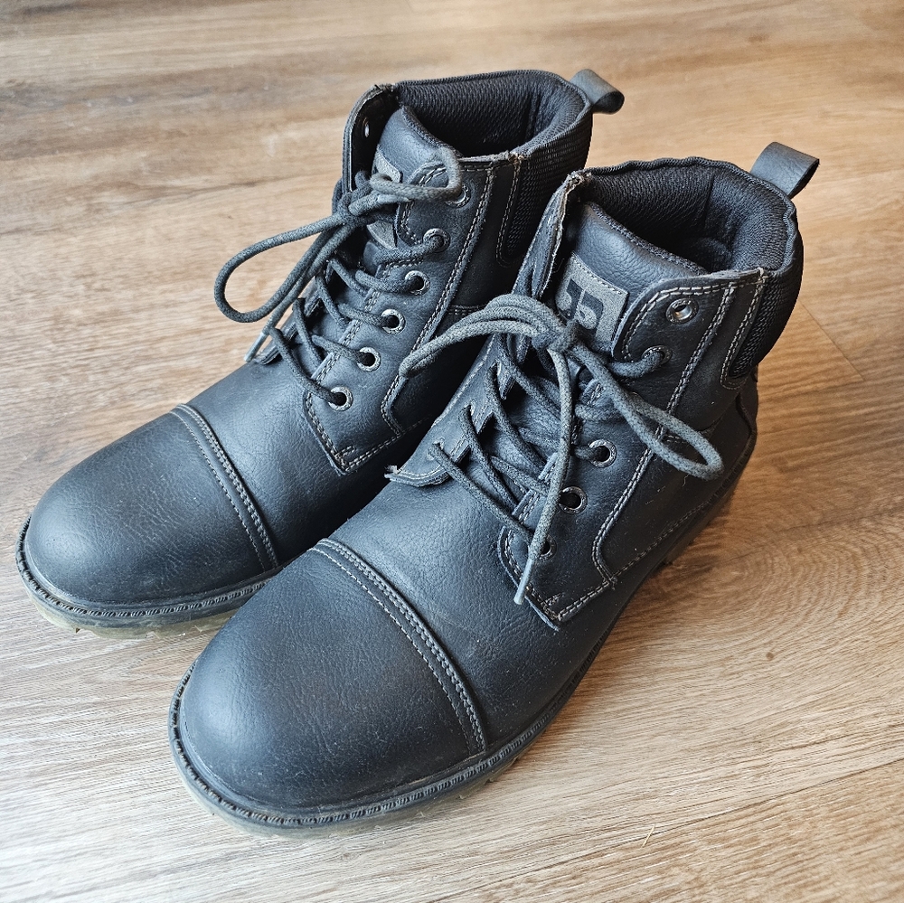 Joe's Jeans battle cap black boots 8.5 mens